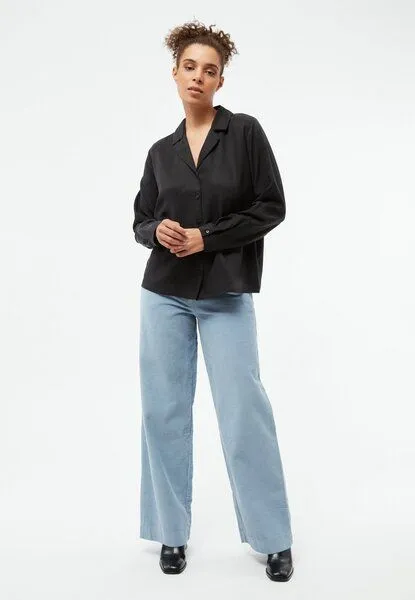 Givn Berlin Givn Berlin Bluse GBZORA aus TENCEL mit Reverskragen, Black (tencel), – Produktbild 2 von 4