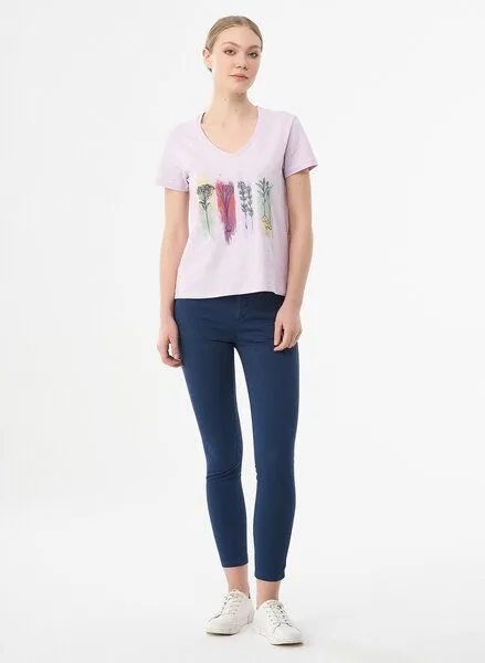 ORGANICATION ORGANICATION T-Shirt aus Bio-Baumwolle mit Blumen-Print, Lavender fog, – Produktbild 2 von 4