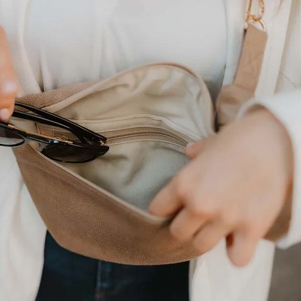 BOWLEANIES TASCHEN BOWLEANIES TASCHEN Große XXL Gürteltasche aus Lederfaserstoff, Hellbraun, – Produktbild 3 von 4