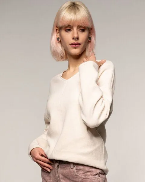 Alma & Lovis Alma & Lovis Kuscheliger Teddy-Sweater aus Organic Cotton | Teddy V-Neck, Auster (beige), – Produktbild 3 von 4