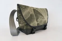 Leonca Leonca Messenger Bag Zeltleinen Oliv dunkel – Produktbild 1 von 1