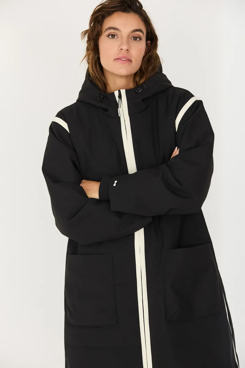 SKFK SKFK Damen vegan Langer Wattierter Mantel Mit Kapuze Von Garai, Schwarz, Schwarz, – Produktbild 2 von 2