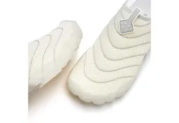 VENICE BEACH VENICE BEACH Badelatsche, Badeschuhe, Badeschlappe, Barfußschuh, leichter Slipper Aquaschuh Wasserschuh schnelltrocknend mit flexibler Sohle Unisex VEGAN – Produktbild 1 von 1