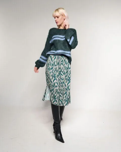 Alma & Lovis Alma & Lovis Modischer Print-Rock aus fließendem EcoVero | Leaf Skirt, Green, – Produktbild 3 von 4