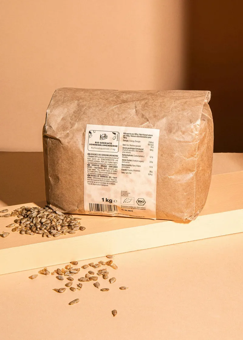 KoRo Gekeimte Bio Sonnenblumenkerne 1 kg – Produktbild 2 von 5