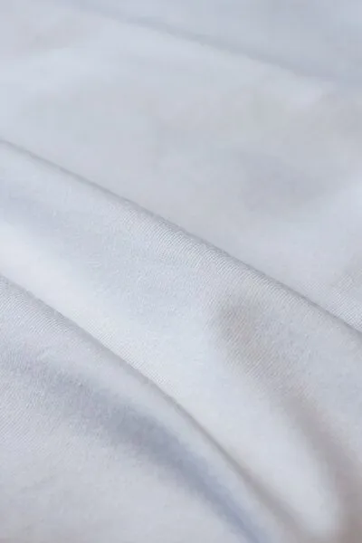 Lesen - Design-Bettwäsche Lesen - Design-Bettwäsche Spannbettlaken aus BIO-Baumwolle für Doppelbett, Weiss, – Produktbild 3 von 4