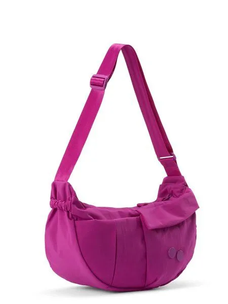 PINQPONQ PINQPONQ Crossbody Bag Krumm Medium, Pink (crinkle fuchsia), – Produktbild 2 von 3