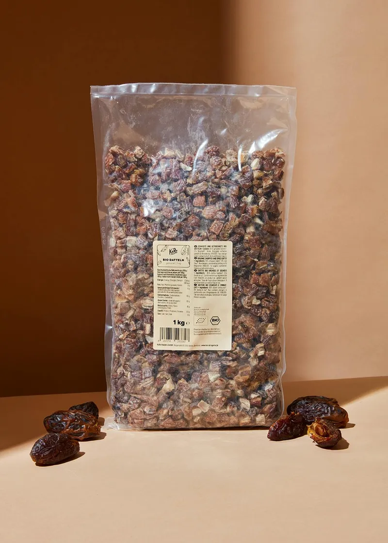 KoRo Gehackte Bio Datteln 1 kg – Produktbild 2 von 5