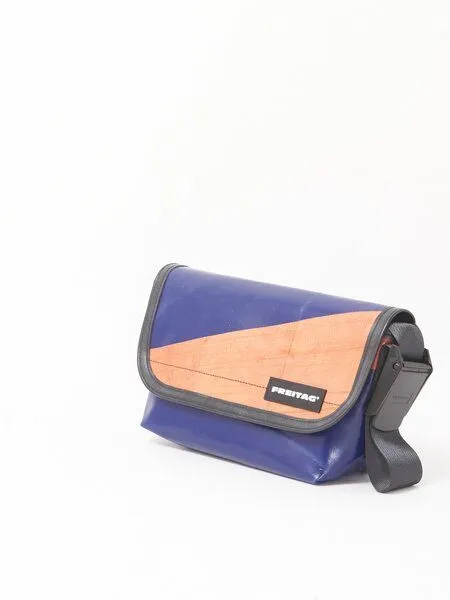 Freitag Freitag F41 Hawaii Five-O - blue red (000004499193) – Produktbild 2 von 3