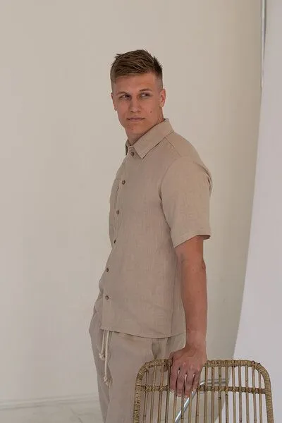 gust. gust. Herren Kurzarm Leinenhemd - Linen shirt - Short sleeve - 100% Bio-Leinen, Natural (natur), – Produktbild 2 von 4
