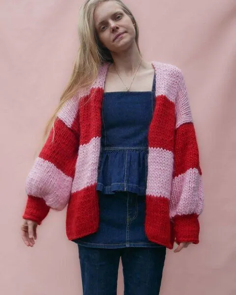 PANAPUFA PANAPUFA bunte gestreifte Strickjacke aus Merinowolle, Violett, – Produktbild 1 von 4