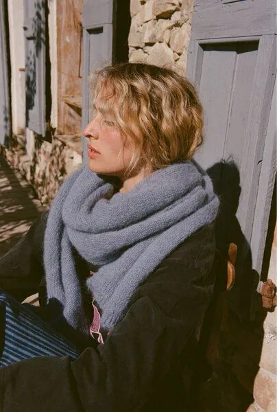 Nénés Nénés Warmes Mohair-Tuch – Clémence, Blau, – Produktbild 2 von 4
