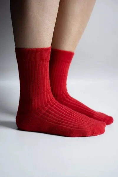 Kopyto Kopyto NORKI RWS – Gerippte Merino-Socken aus RWS-Merinowolle – Nachhaltig & zeitlos, Rot, – Produktbild 3 von 3