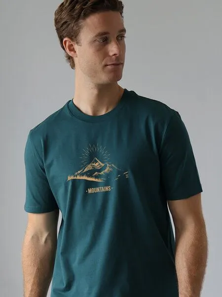 Kultgut Kultgut Artdesign- Biofair Shirt / Hand Drawn Mountains, Tannengrün, – Produktbild 1 von 4