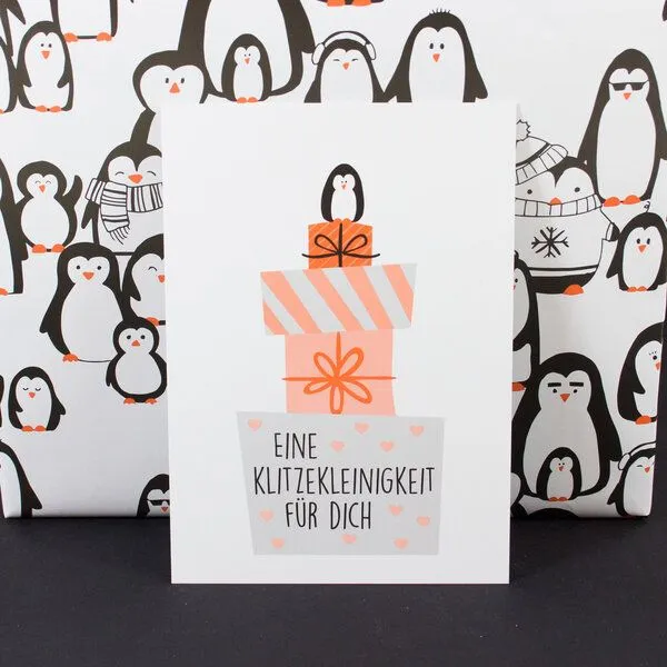 Bow & Hummingbird Bow & Hummingbird Postkarte "Eine Klitzekleinigkeit" – Produktbild 1 von 3