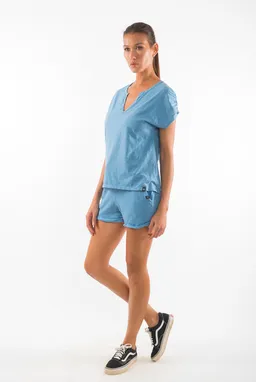 RAVENS VIEW IBIZA RAVENS VIEW IBIZA Damen vegan T-Shirt Hera Faded Denim Blau – Produktbild 1 von 1