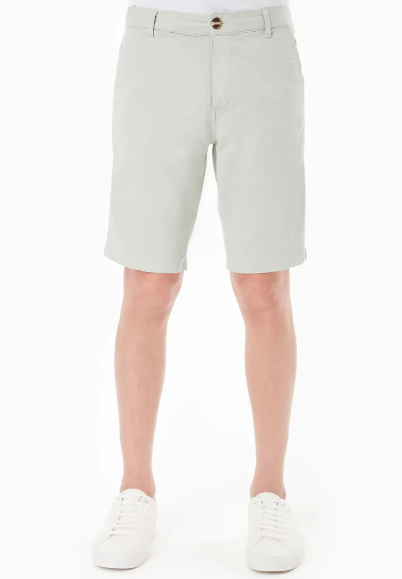 ORGANICATION ORGANICATION Herren vegan Shorts Chino Slim Fit Grün Moss, Hellgrün, – Produktbild 1 von 1