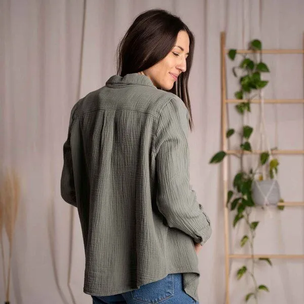Vresh Clothing Vresh Clothing Vyllin - Musselin Hemd aus Biobaumwolle, Salbei, – Produktbild 2 von 4
