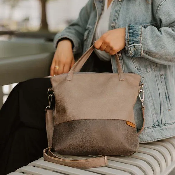 BOWLEANIES TASCHEN BOWLEANIES TASCHEN Mittelgroße Umhängetasche aus Lederfaserstoff, Grau & dunkelgrau, – Produktbild 4 von 4