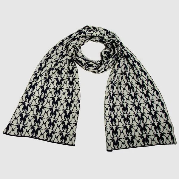 LANARTO slow fashion LANARTO slow fashion Schal Muster 'Pinguin' zweifarbig gestrickt aus mulesingfreier Merinowolle, Schwarz, – Produktbild 3 von 3