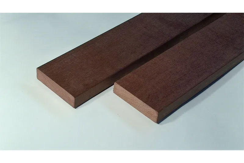 woodstore24 Massaranduba Dielen, KD, beidseitig glatt mit Längskanten gerundet, 25 x 100 mm, 2,44 m lang – Produktbild 1 von 1