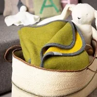 nahtur design nahtur-design Baby- und Kinder - Wolldecke aus kuscheligem Flauschloden, Grün/gelb, – Produktbild 1 von 1