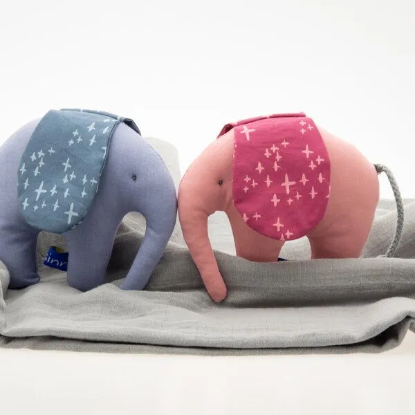 Flosinn Flosinn Knistertier Baby Kleiner Elefant Bio-Greifling, Rot-rose, – Produktbild 3 von 4