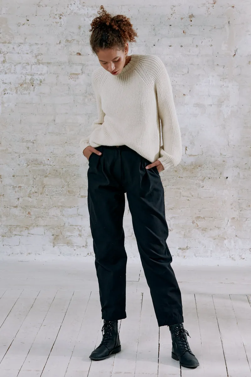 Jyoti - Fair Works Jyoti - Fair Works Damen vegan Hose Plissee Vishraam Schwarz, Schwarz, – Produktbild 2 von 2