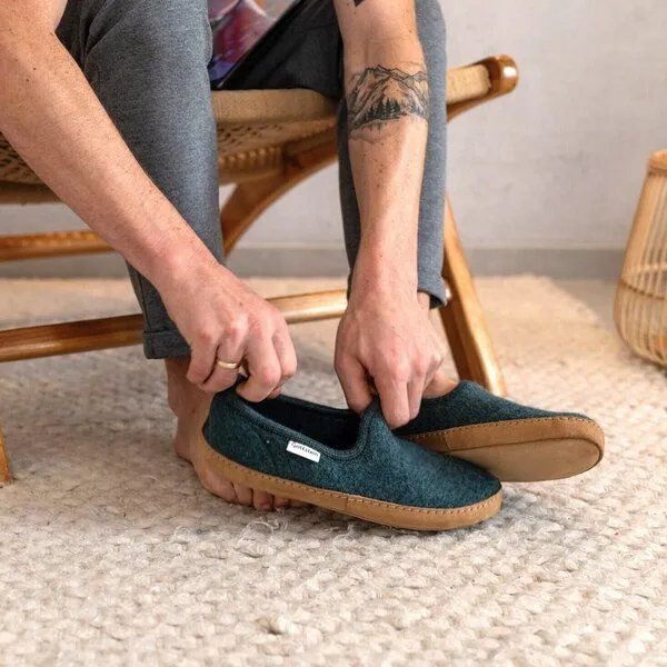 Gottstein Gottstein Woll-Hausschuh Cheyenne aus 100% Schurwolle | Hüttenschuh für Damen & Herren, Dunkel-grün, – Produktbild 2 von 4