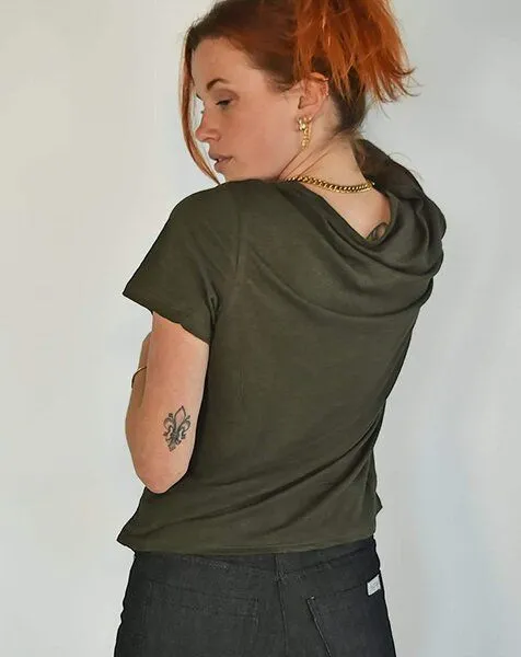 Aatise Aatise Reines Leinen-T-Shirt , V Ausschnitt Zesi, Schnitt Oversize, Braun, – Produktbild 2 von 3
