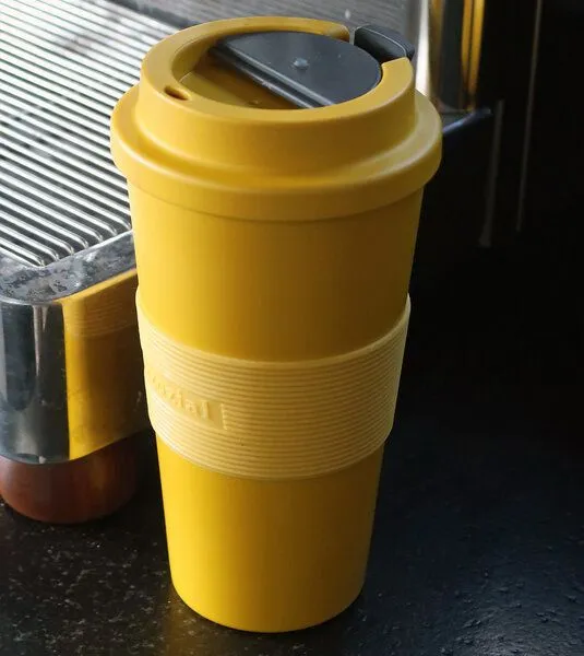 Zuperzozial Zuperzozial Coffee to-go Becher, Gelb, – Produktbild 3 von 4