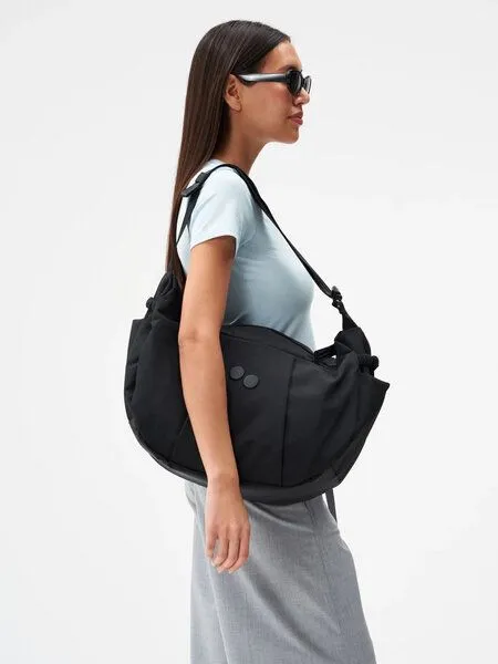 PINQPONQ PINQPONQ Crossbody Bag Krumm Large, Crinkle black, – Produktbild 7 von 8