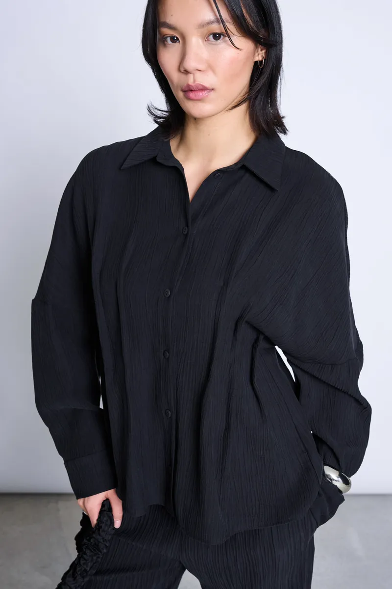 JAN N JUNE JAN N JUNE Damen vegan Bluse Mit Raffungen Calva Schwarz, Schwarz, – Produktbild 2 von 2