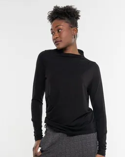 Alma & Lovis Alma & Lovis Stylisches Langarmshirt aus fließendem EcoVero | Pique Shirt – Produktbild 1 von 1