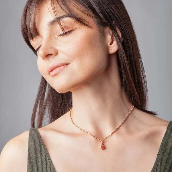 ALEXASCHA ALEXASCHA Kurze Kette mit Anhänger | Mix & Match | Roségold, Kirschrot, – Produktbild 2 von 4