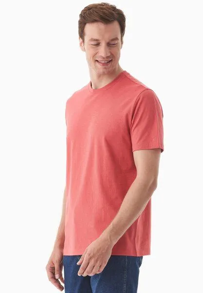 ORGANICATION ORGANICATION Basic T-Shirt aus Bio-Baumwolle, Radiant red, – Produktbild 4 von 4