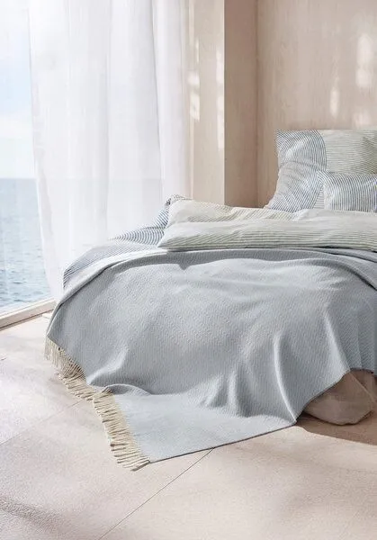 hessnatur hessnatur Mix Plaid LIA aus Bio-Baumwolle mit Bio-Lambswool, Graublau, – Produktbild 1 von 3