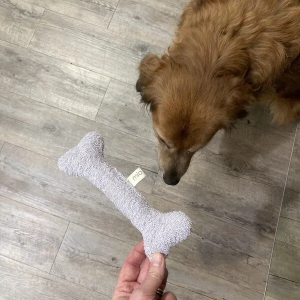 mio eco mio eco Hochwertiges Upcycling Hundespielzeug aus Hotel-Handtüchern zero waste türkis-weiss – Produktbild 3 von 3