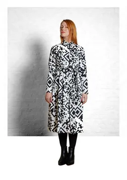 Sophia Schneider-Esleben Sophia Schneider-Esleben Marie QR - Damenkleid aus Bio-Baumwolle – Produktbild 1 von 1