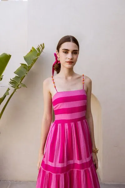 Haus of Namaste Haus of Namaste Midikleid 'Gulaal' aus Bio-Baumwolle – Rosa handbedruckt, gefüttert & mit Taschen – Produktbild 2 von 4