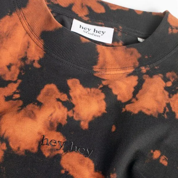 hey hey studios hey hey studios Damen Oversize T-Shirt „Midnight Rust“ Unikat aus Bio-Baumwolle, Schwarz, – Produktbild 3 von 3