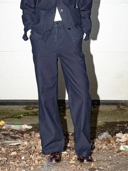 Nudie Jeans Nudie Jeans Wendy Pants aus Biobaumwolle - Back Sateen Indigo – Produktbild 2 von 4