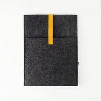 matilda k manufaktur matilda k. manufaktur Minimalistische Laptophülle aus Wollfilz 'max' mit Einsteckfach | für MacBook |Air| Pro 13|14|15|16 Zoll, Anthrazit-orange, – Produktbild 1 von 1