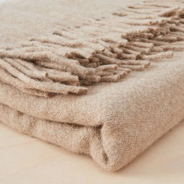Warmi Warmi Lama Wolldecke Puna aus Argentinien, Hellbraun, – Produktbild 3 von 4