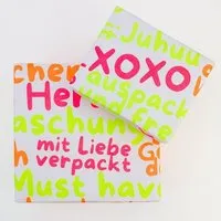 Bow & Hummingbird Bow & Hummingbird Geschenkpapier "Mit Liebe verpackt" aus Recyclingpapier – Produktbild 1 von 1