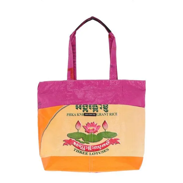 MoreThanHip MoreThanHip Reißverschluss Shopper-Tasche aus recyceltem Reis-, Tierfutter- oder Zuckersack – Moni, Lotus - rosa orange, – Produktbild 1 von 4