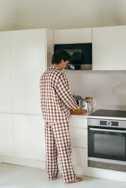 AmourLinen AmourLinen Herren vegan Set Loungewear Oliver Mocha Gingham – Produktbild 1 von 1