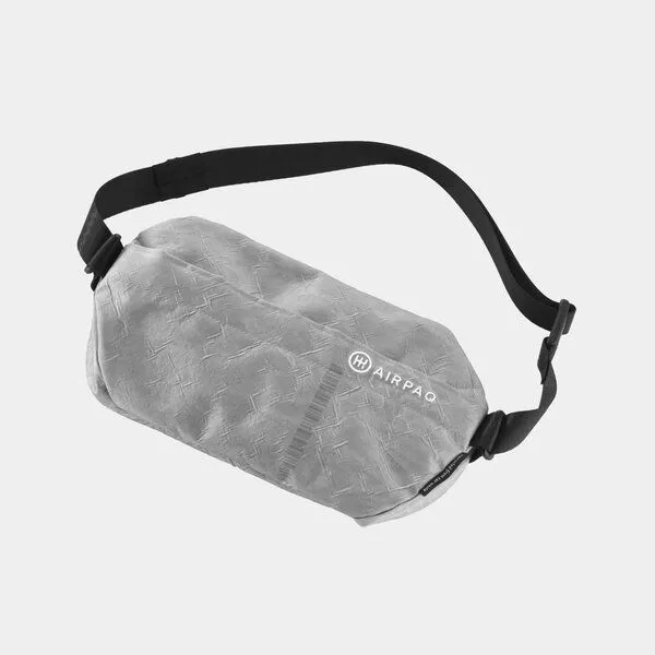 Airpaq Airpaq Große Bauchtasche 'Hip bag' aus Autoschrott, Cloudy, – Produktbild 1 von 4