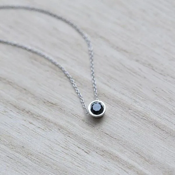 Eppi Eppi Goldene Halskette mit schwarzem Diamanten Jonie, Rosa, – Produktbild 1 von 4