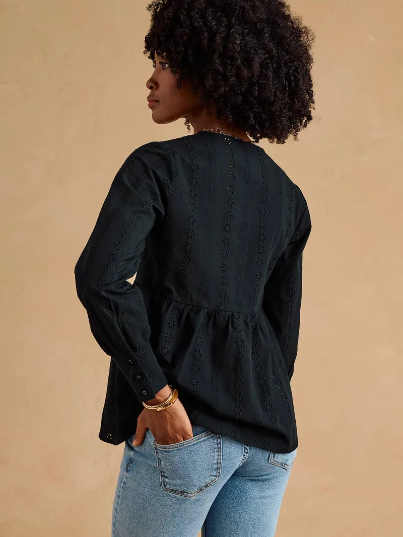 Envie De Fraise Bluse für Schwangerschaft & Stillzeit mit Lochstickerei ENVIE DE FRAISE, Schwarz, – Produktbild 2 von 4